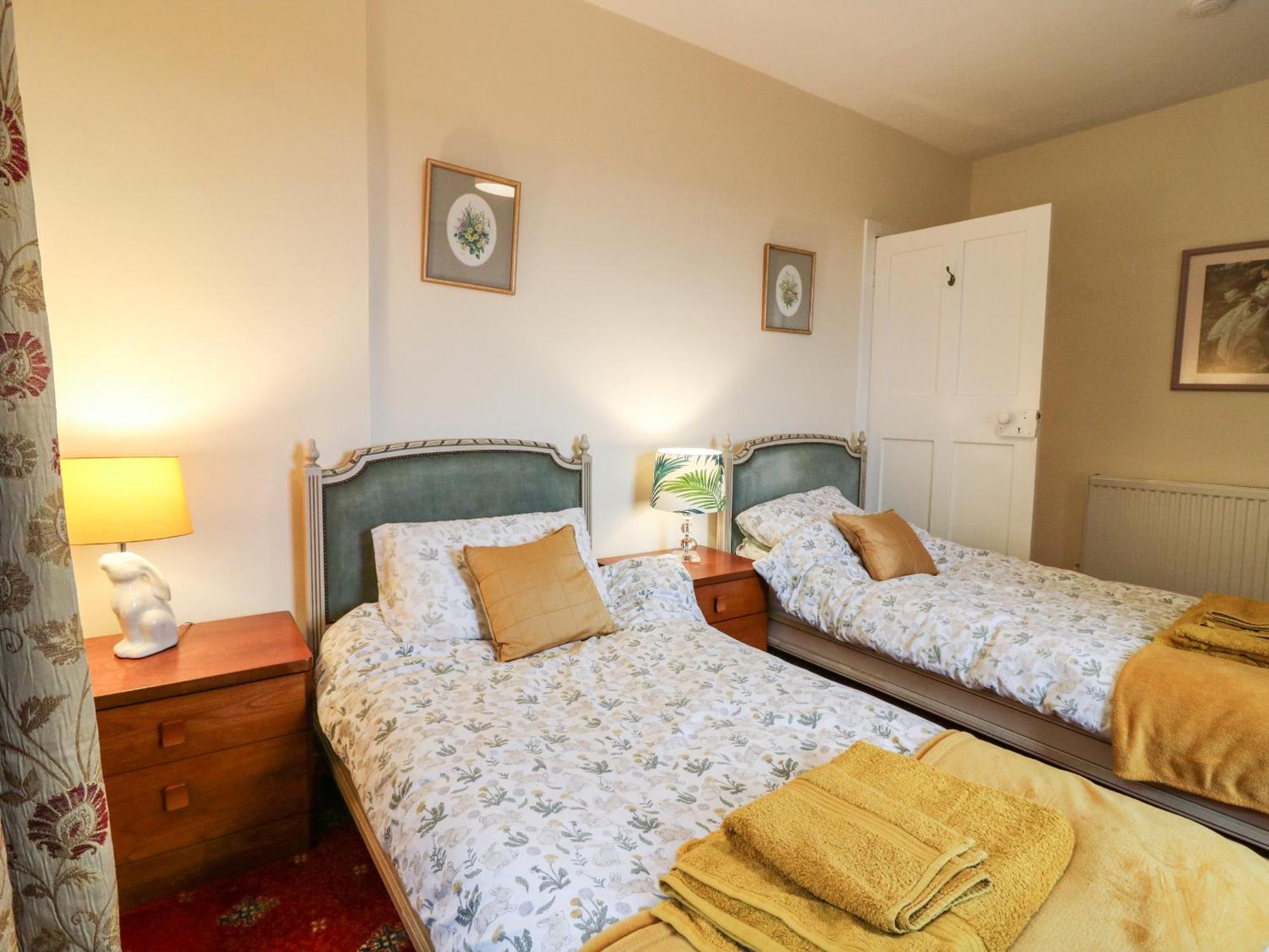 North Lodge Форфар Екстериор снимка